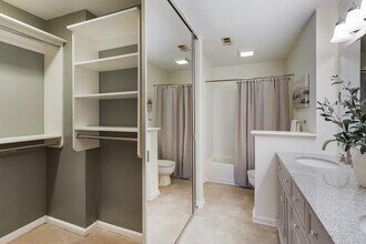 209 14th St NE, Unit 108 in Atlanta, GA - Building Photo - Building Photo