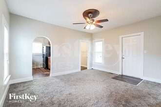 130 Warren Ave in Aurora, IL - Building Photo - Building Photo