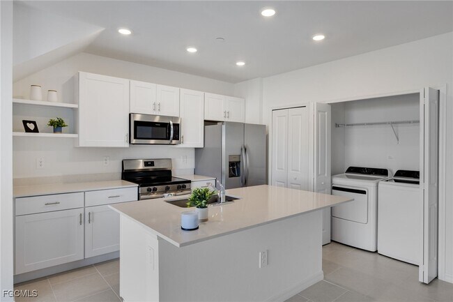 4243 Caterina Ct in North Fort Myers, FL - Building Photo - Building Photo