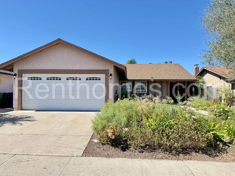 11173 Socorro St in San Diego, CA - Building Photo