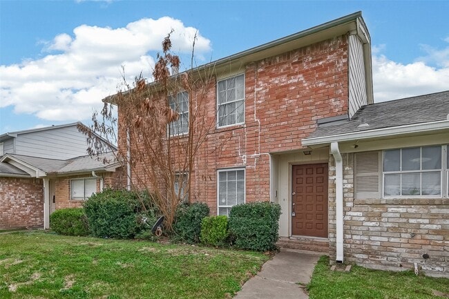 6375 S Briar Bayou Dr