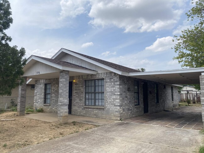 property at 3316 E Ash St