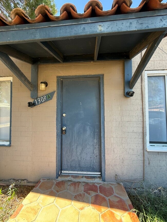 1303 N Columbus Blvd in Tucson, AZ - Building Photo - Building Photo