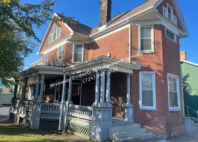 property at 1129 Chartiers Ave