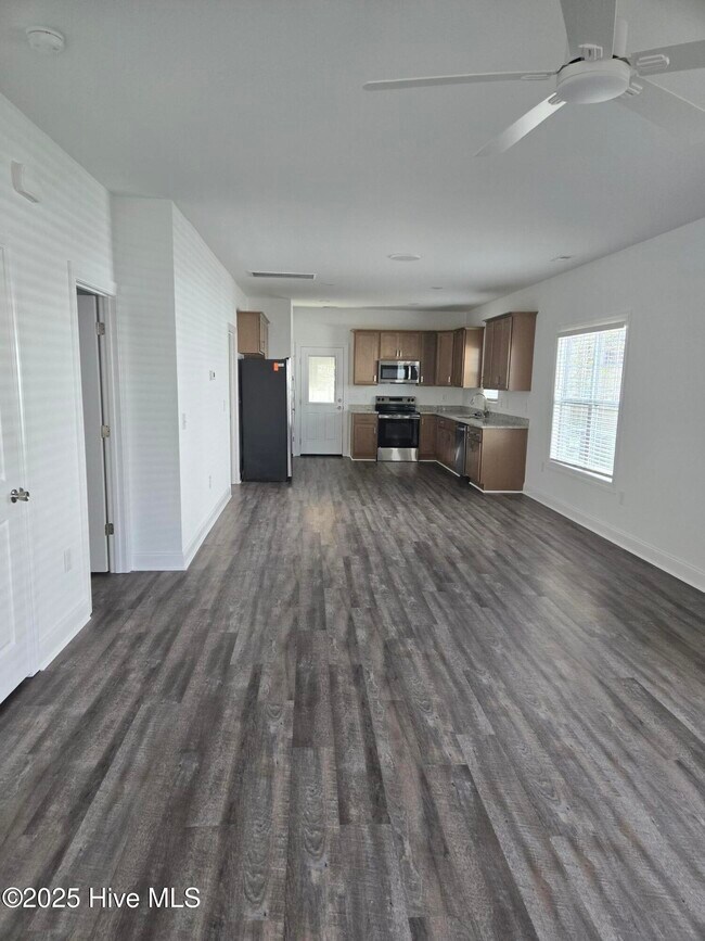 813A Sarah Rebecca Dr in Greenville, NC - Building Photo - Building Photo