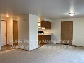 413 Rowland Rd in Sedro Woolley, WA - Building Photo - Building Photo