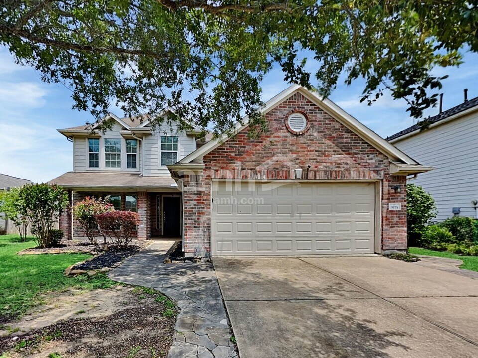 3915 Ridge Canyon Rd in Baytown, TX - Building Photo