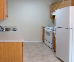 Falls View Apartments in West Linn, OR - Building Photo