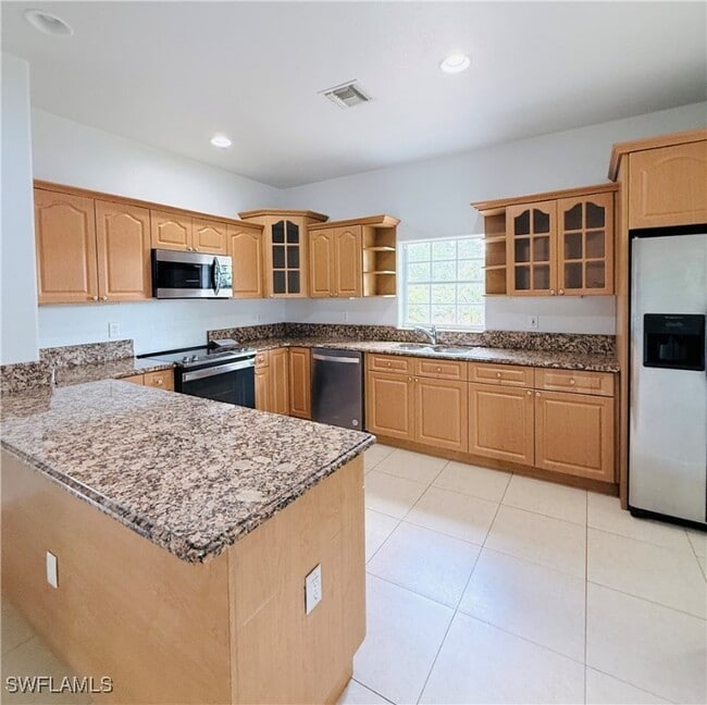 property at 3465 Everglades Blvd N
