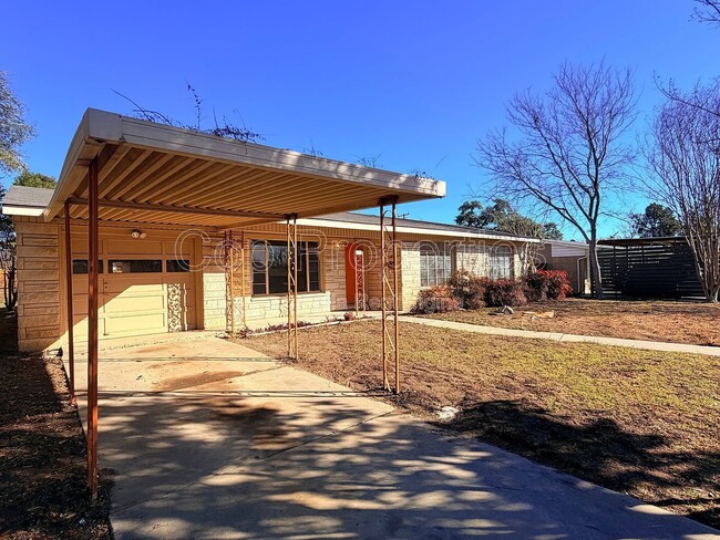 339 Waxwood Ln in San Antonio, TX - Building Photo - Building Photo