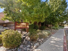 3095 Lakeside Dr in Reno, NV - Building Photo