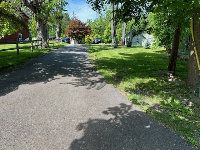 21 Ulster Ave, Unit Quentin Cottage in Ulster Park, NY - Foto de edificio