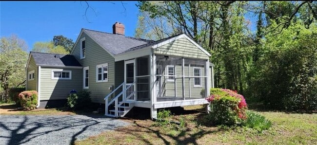 234 S Peace Haven Rd in Winston-Salem, NC - Building Photo - Building Photo