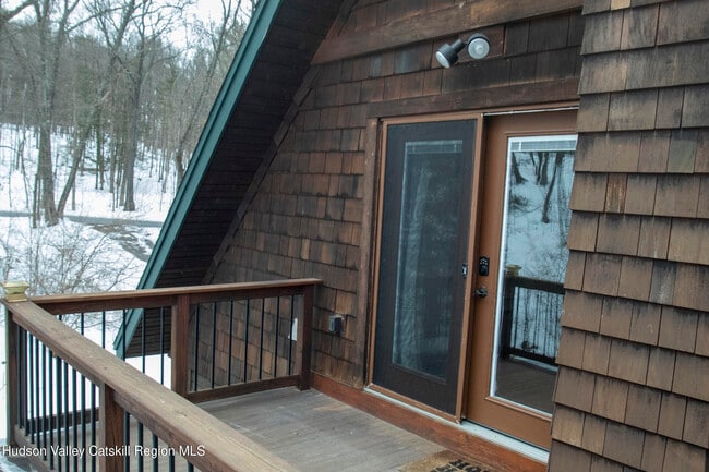 1545 Leeds Athens Rd in Catskill, NY - Building Photo - Building Photo