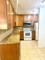 199 E McNab Rd, Unit 109 in Pompano Beach, FL - Building Photo
