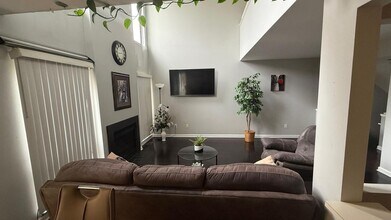 735 Hamilton Ct in Rochester Hills, MI - Building Photo - Building Photo