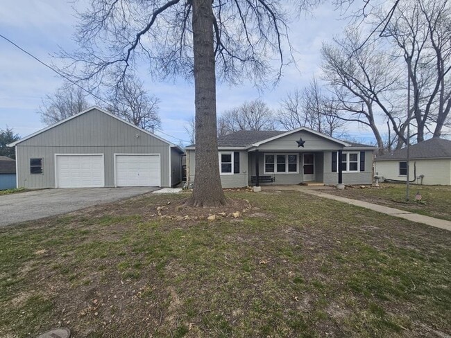 property at 1422 High St