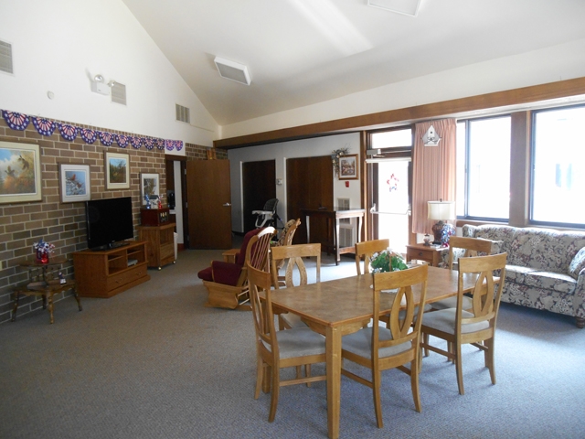 Parkview Haven 62+ Mobile Impaired Disabled in Manitowoc, WI - Foto de edificio - Interior Photo