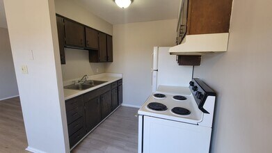 4206 Billtown Rd in Louisville, KY - Building Photo - Building Photo