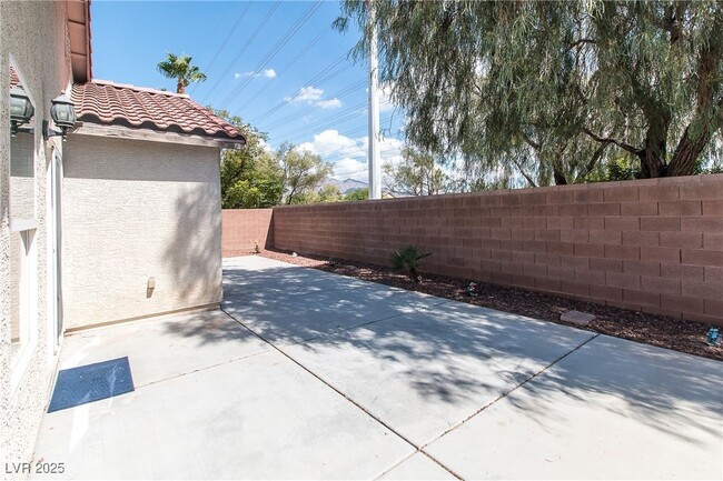 property at 8200 Calico Wind St
