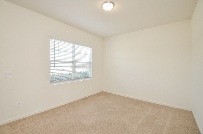 property at 1013 Banyon Tree Ln