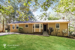 445 Meadowbrook Dr in Mcdonough, GA - Building Photo