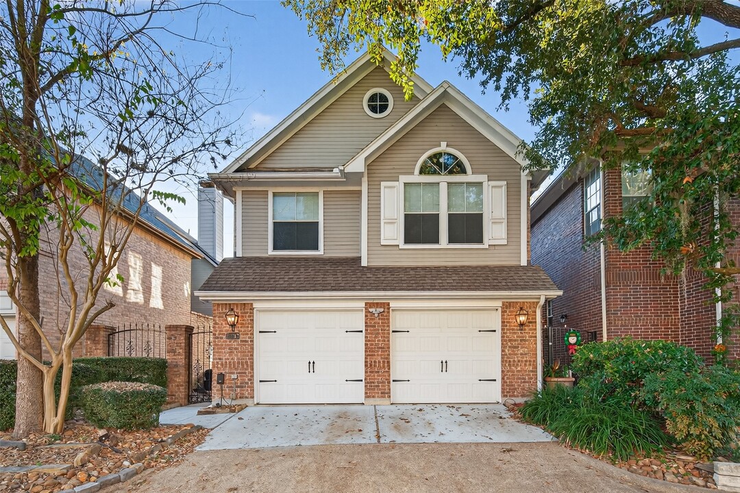 12912 Kingsbridge Ln in Houston, TX - Building Photo