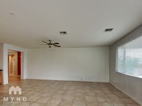 2816 E Russell St in Mesa, AZ - Foto de edificio - Building Photo