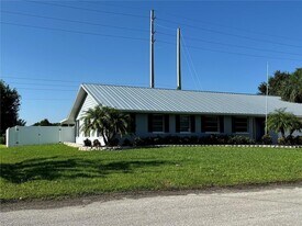 5608 43rd Ave E in Bradenton, FL - Building Photo