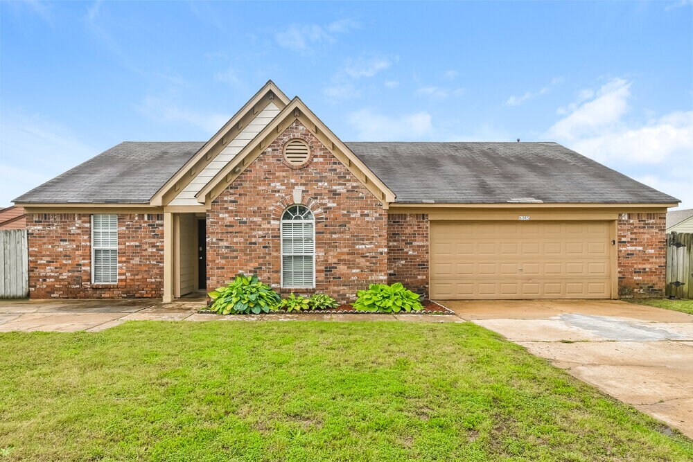 6365 Oak Run Dr E in Olive Branch, MS - Foto de edificio