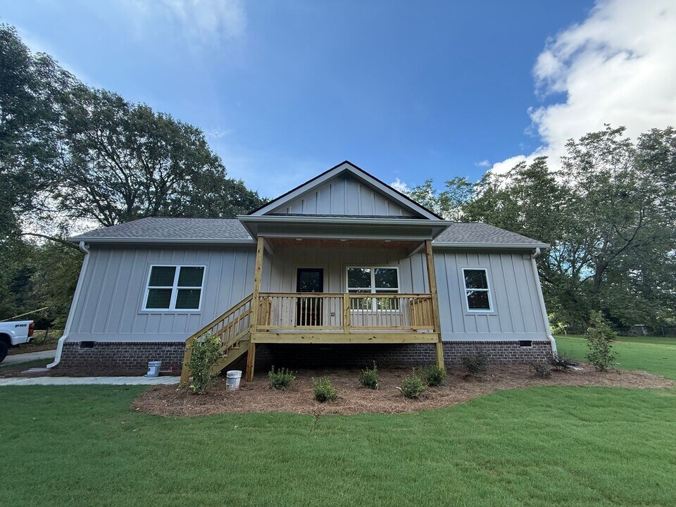 155 Stanelle Dr in Athens, GA - Building Photo