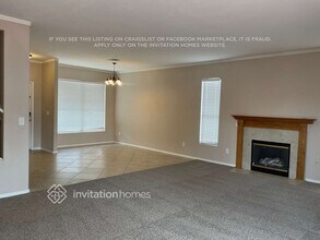 7228 London Bridge Ave in Las Vegas, NV - Building Photo - Building Photo