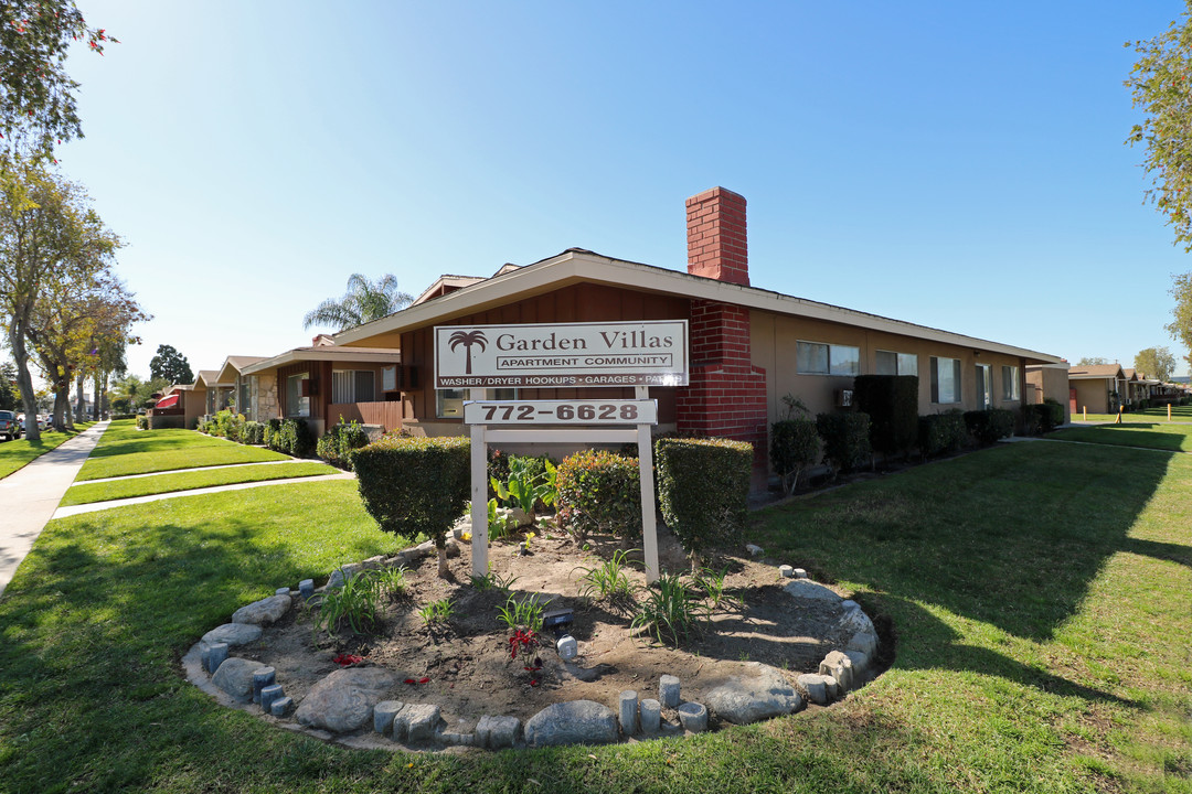 Garden Villas in Anaheim, CA - Foto de edificio