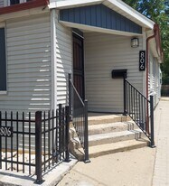 806 N State St in Champaign, IL - Building Photo