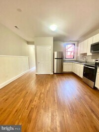 719 Reservoir St photo'