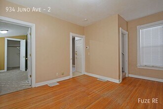 934 Juno Ave in St. Paul, MN - Building Photo - Building Photo