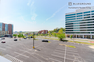 3030 Potomac Ave, Unit FL3-ID1027 in Arlington, VA - Foto de edificio - Building Photo
