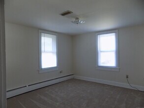 6 Hillside Ave in New Milford, CT - Building Photo - Building Photo