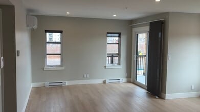 100 Murray Av in Dieppe, NB - Building Photo - Building Photo