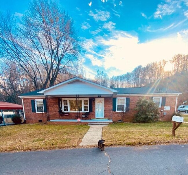 103 Westerman St in Old Fort, NC - Building Photo - Building Photo