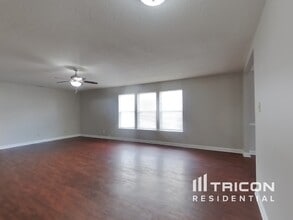 5435 Floating Leaf Dr in Indianapolis, IN - Building Photo - Building Photo