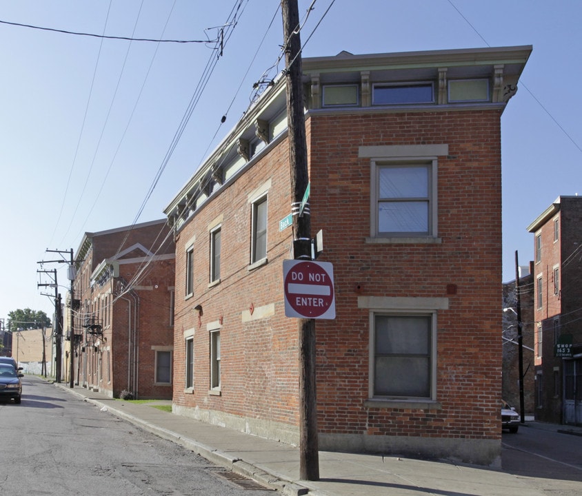 11-25 Back St in Cincinnati, OH - Foto de edificio