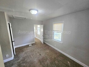 126 Madison Ave in Webster Groves, MO - Building Photo - Building Photo