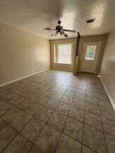 9818 Rockcrest Dr in Houston, TX - Building Photo - Building Photo