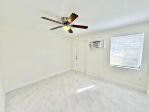 618 6th Ave in Marco Island, FL - Building Photo - Building Photo