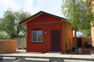 Stonewood Apartment Homes in Tucson, AZ - Building Photo - Building Photo