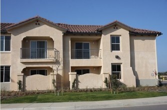 Seabreeze Apartments in Lompoc, CA - Building Photo - Building Photo