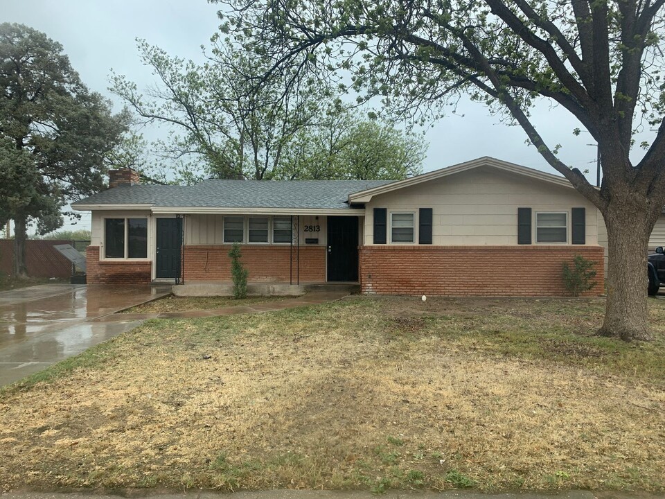 2813 Peoria Ave in Lubbock, TX - Building Photo