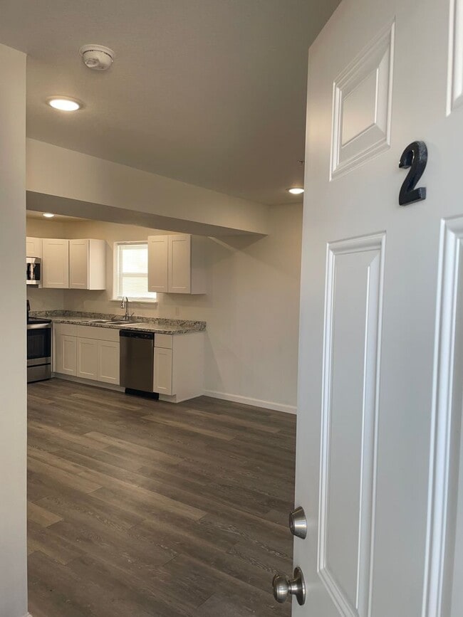 property at 409 E Doxey St