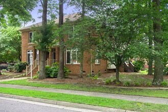 1009 Timber Neck Mall in Chesapeake, VA - Building Photo - Building Photo